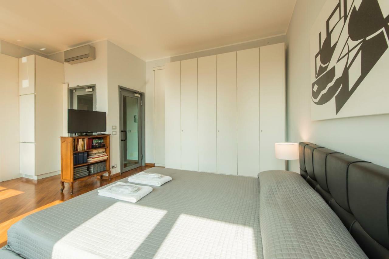 Bnbutler - Duomo Apartment - Galleria Unione Милан Экстерьер фото