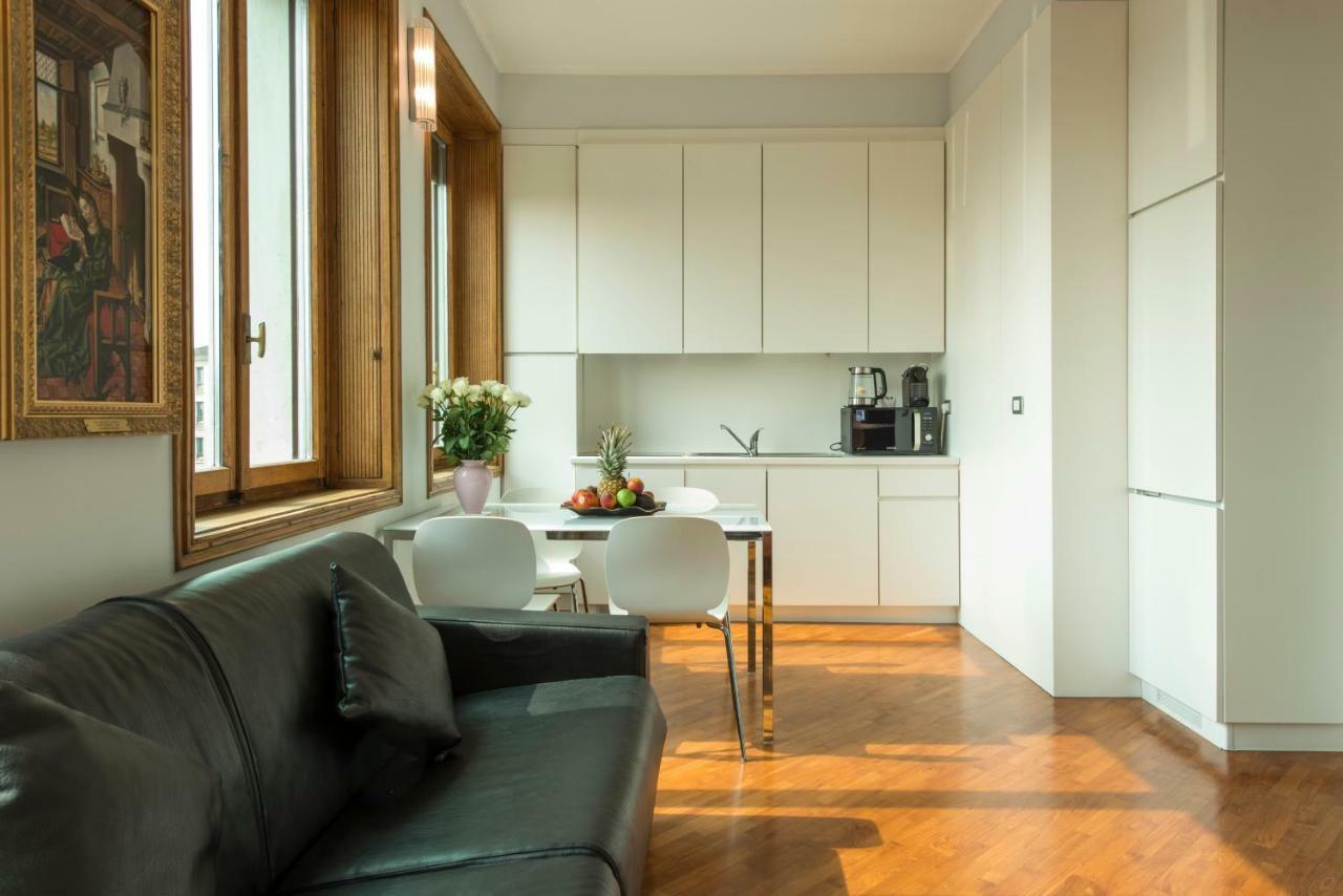 Bnbutler - Duomo Apartment - Galleria Unione Милан Экстерьер фото