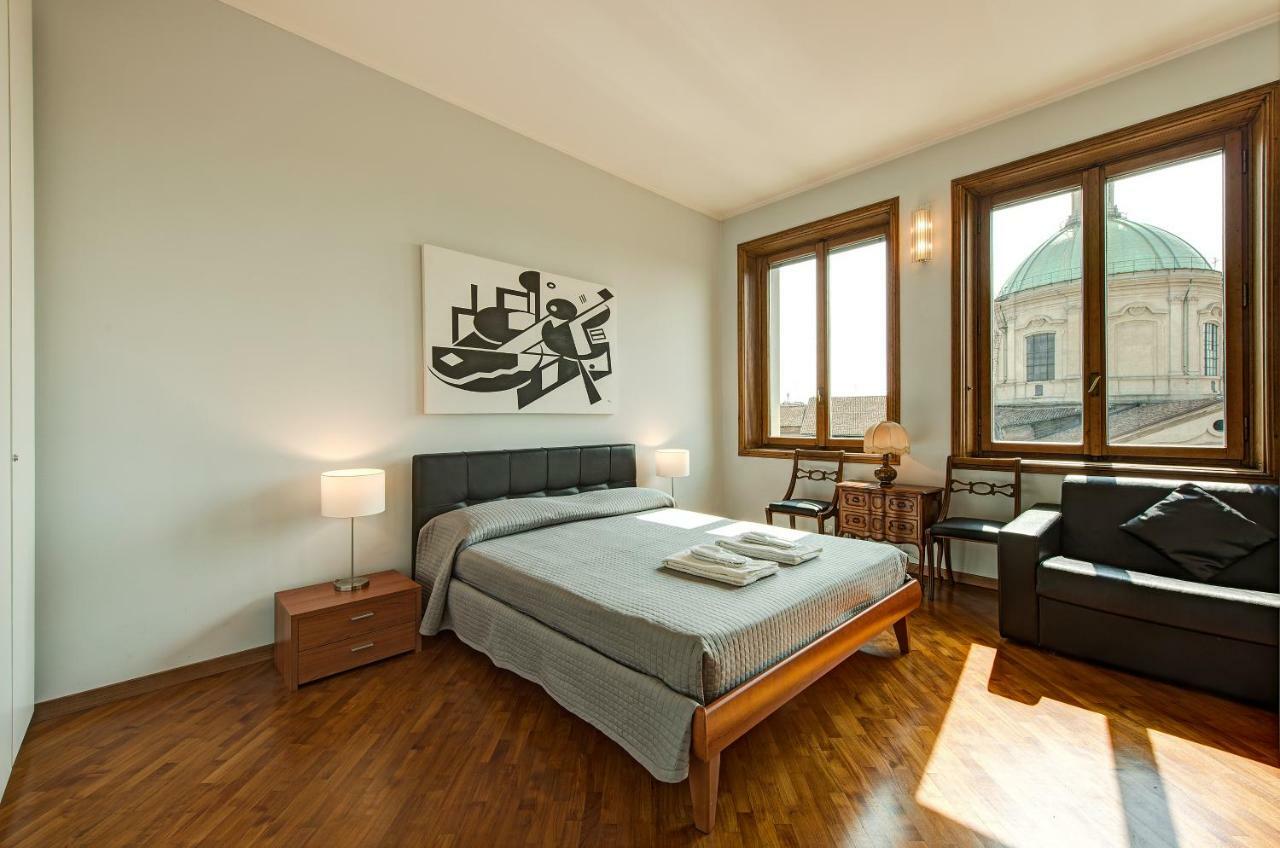 Bnbutler - Duomo Apartment - Galleria Unione Милан Экстерьер фото